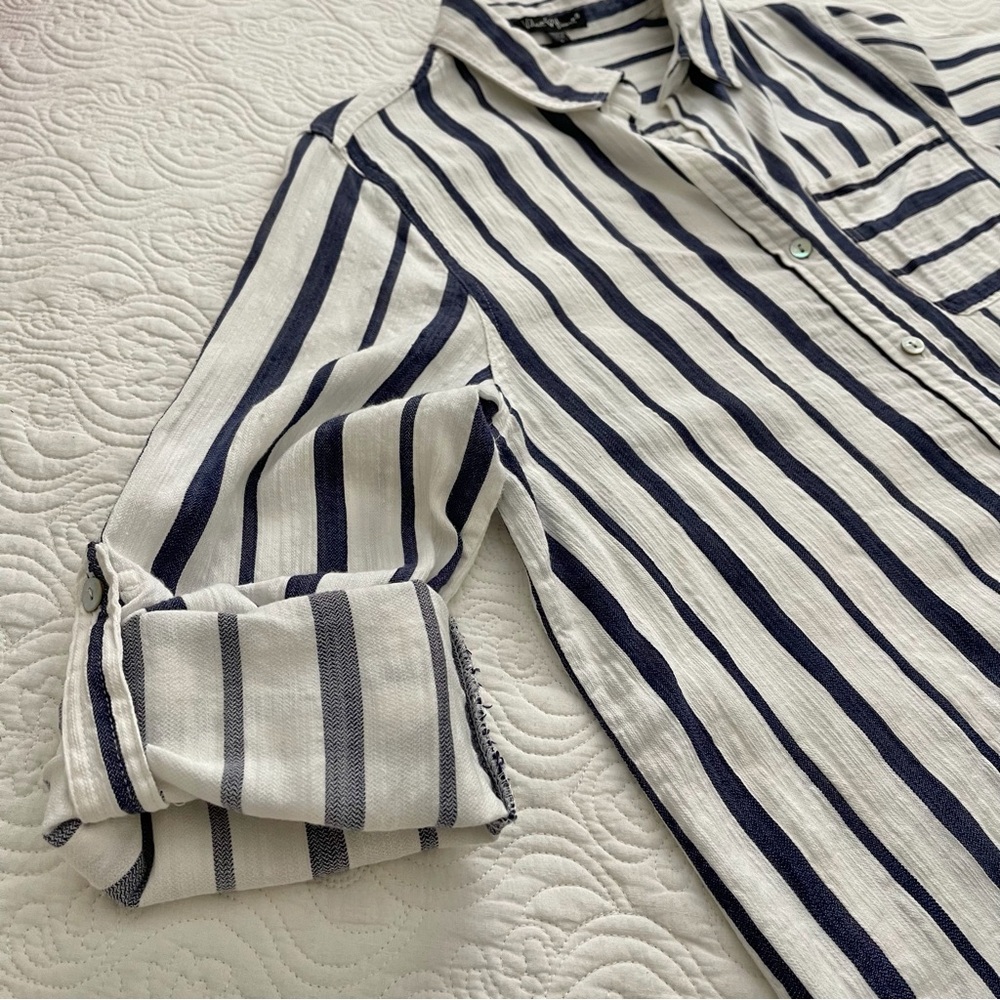 Velvet Heart Women’s Long Sleeve White and Navy Striped Button Down Shirt L - Picture 8 of 15